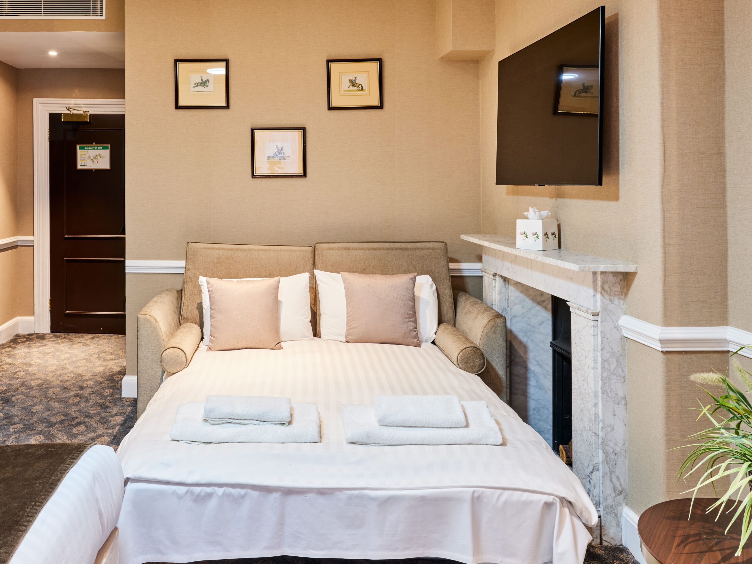 240109_Warren_House_WH_Room_11_013