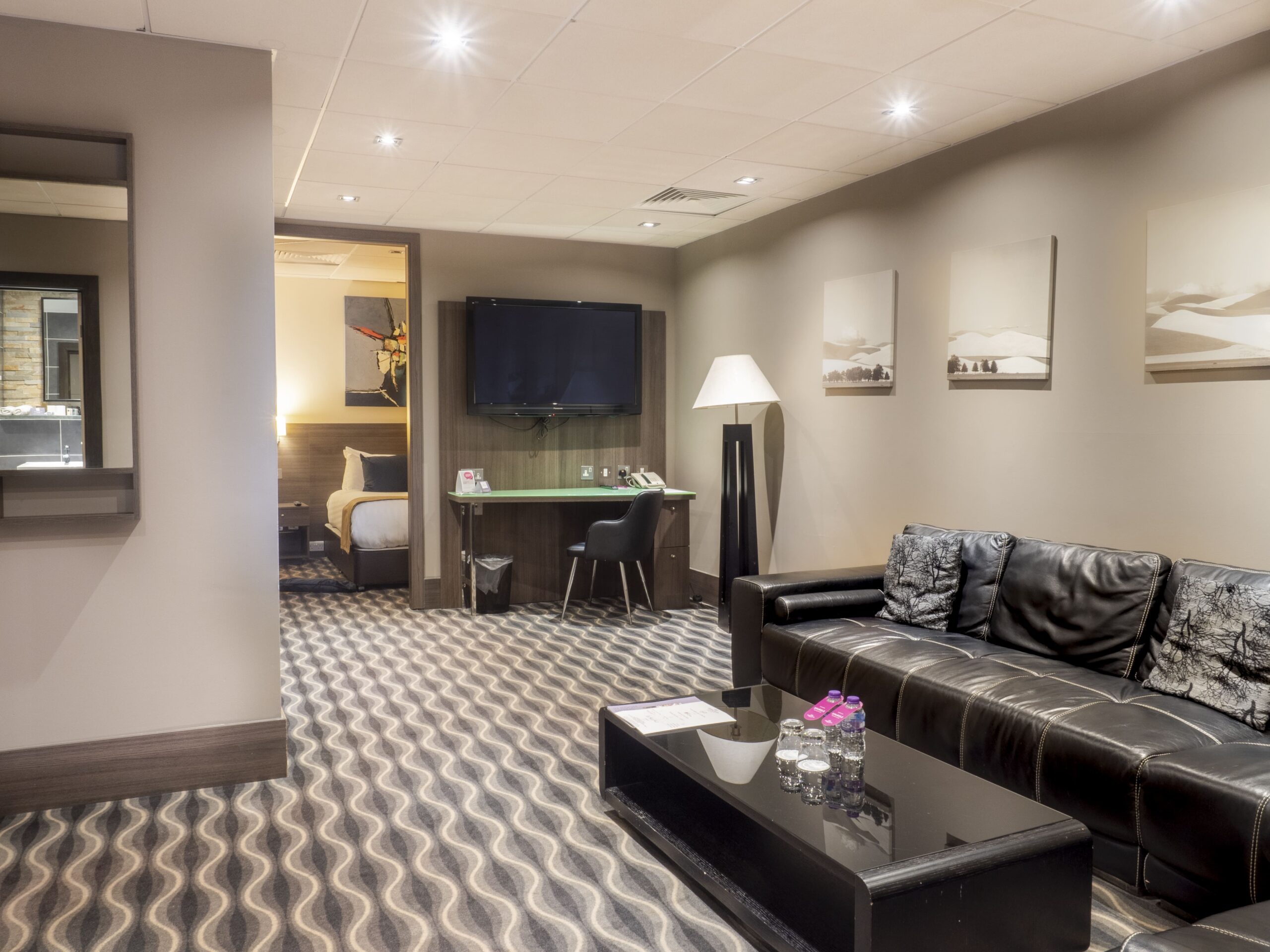 Bedroom Suite Lounge